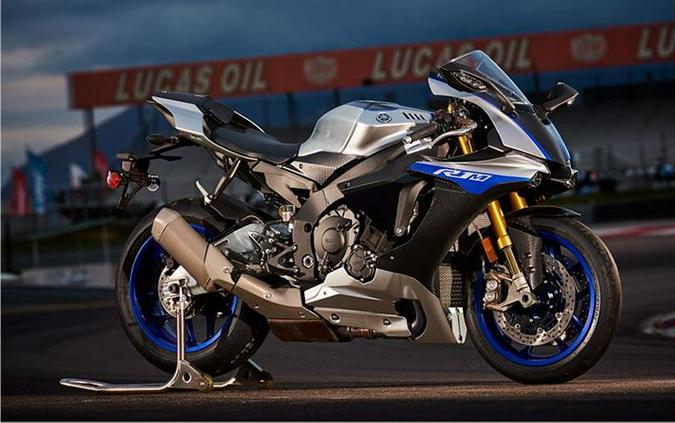 2017 Yamaha YZF-R1M
