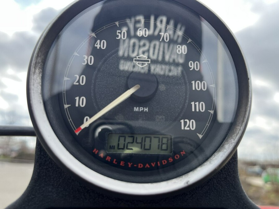 2014 Harley-Davidson® XL Iron 883™ 645 AMBER WHISKEY 451686