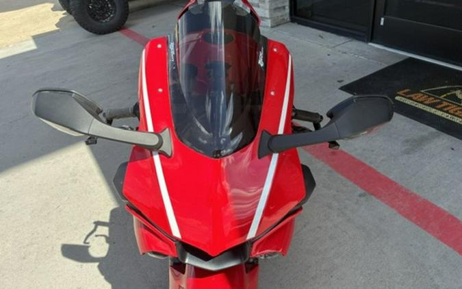 2019 Yamaha YZF R1