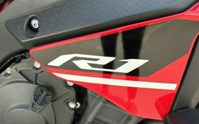 2019 Yamaha YZF R1