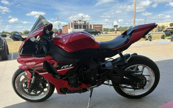 2019 Yamaha YZF R1