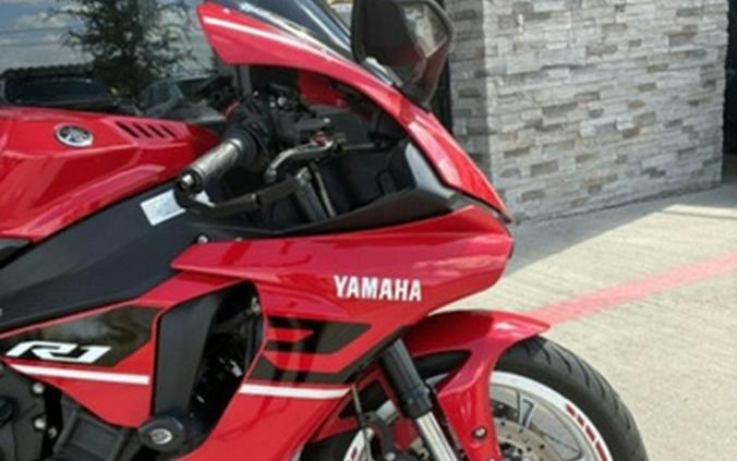 2019 Yamaha YZF R1