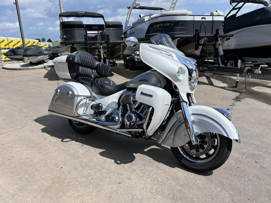 2019 Indian Motorcycle® Roadmaster® Pearl White / Star Silver