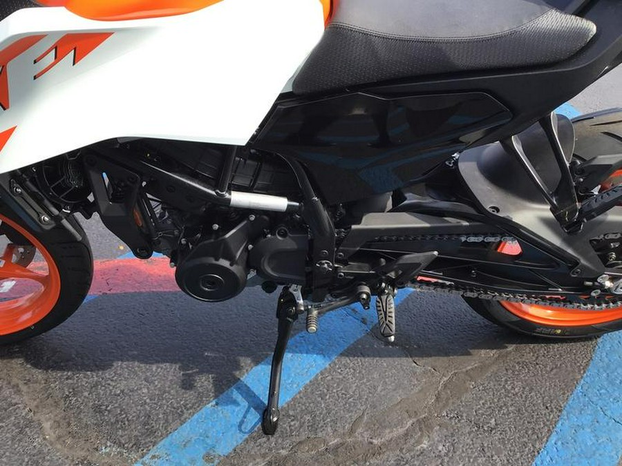 2024 KTM 250 Duke