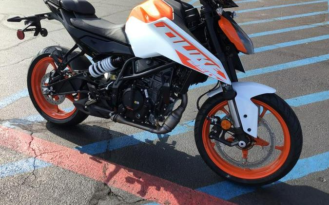 2024 KTM 250 Duke