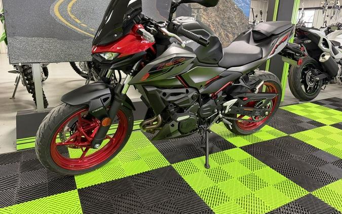 2024 Kawasaki Z500 SE ABS