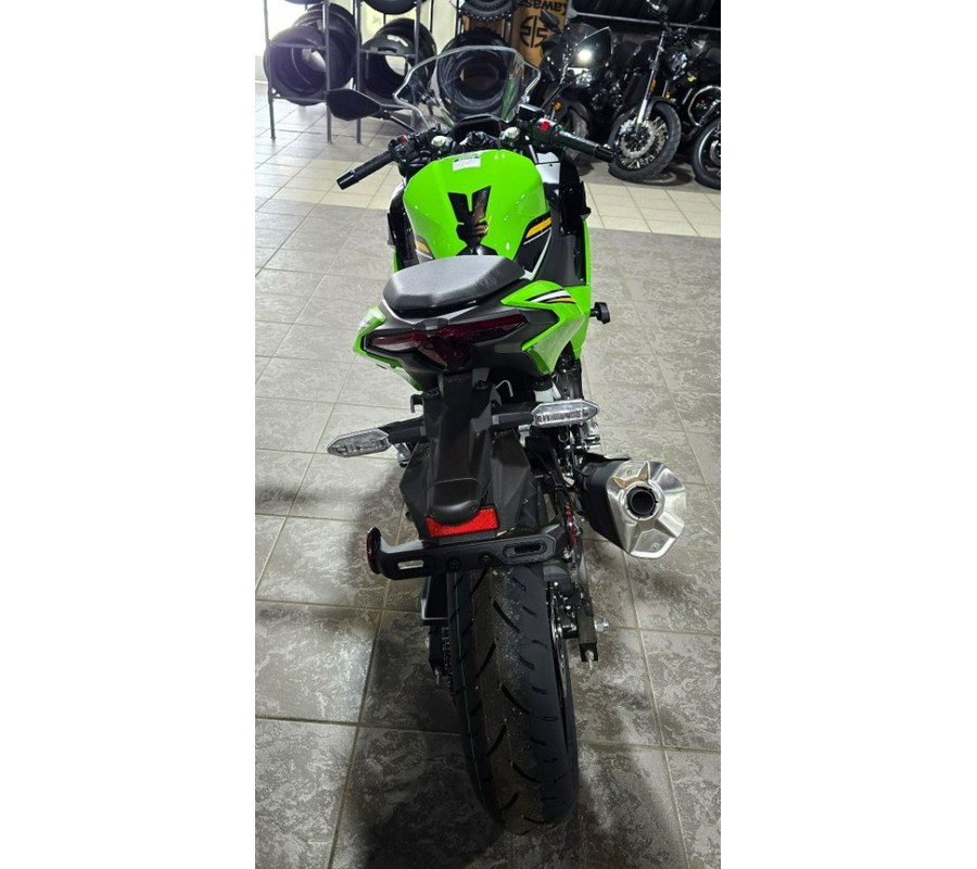 2025 Kawasaki Ninja® 500 SE KRT Edition ABS