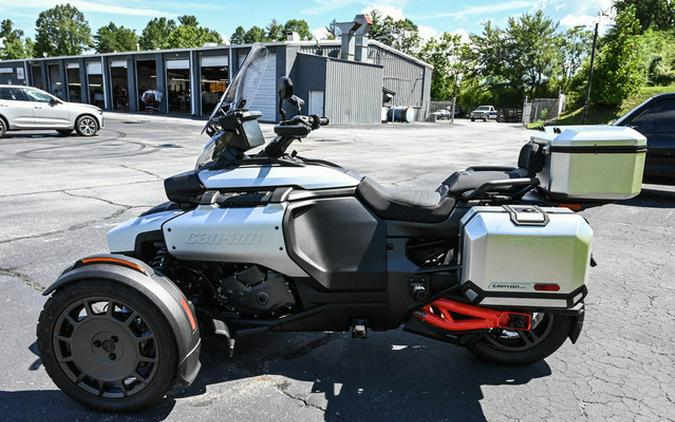 2025 Can-Am Canyon? XT