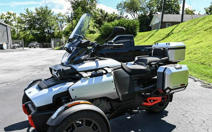 2025 Can-Am Canyon? XT