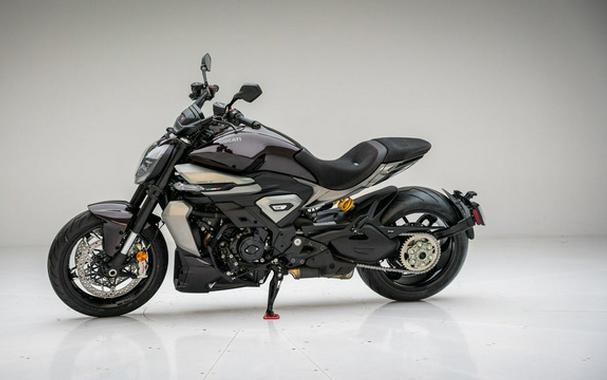 2026 Ducati XDiavel V4 Black Lava