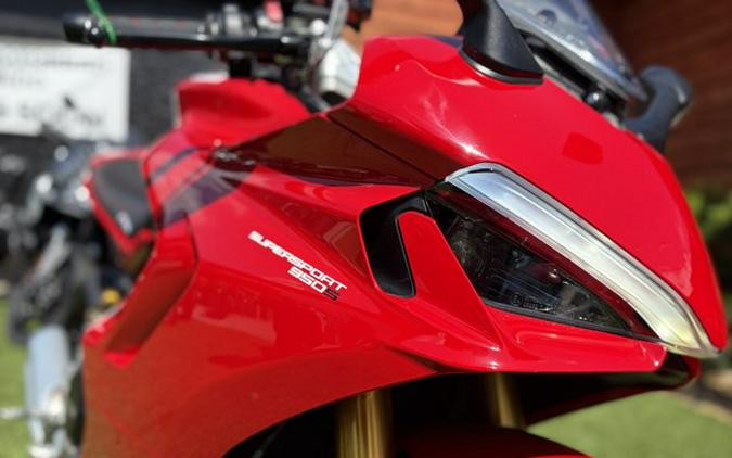 2023 Ducati SUPERSPORT