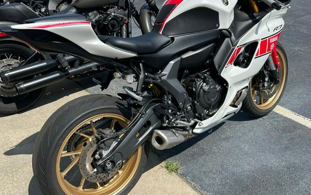 2022 Yamaha YZFR7NW