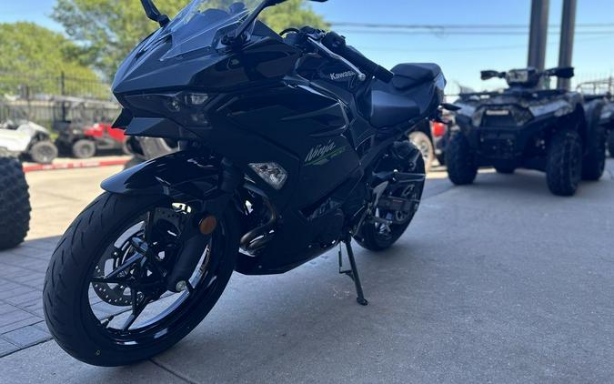 2024 Kawasaki Ninja® 500