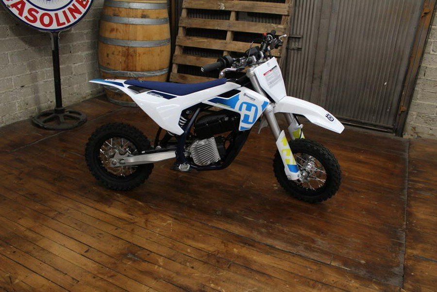 2024 Husqvarna® EE 3