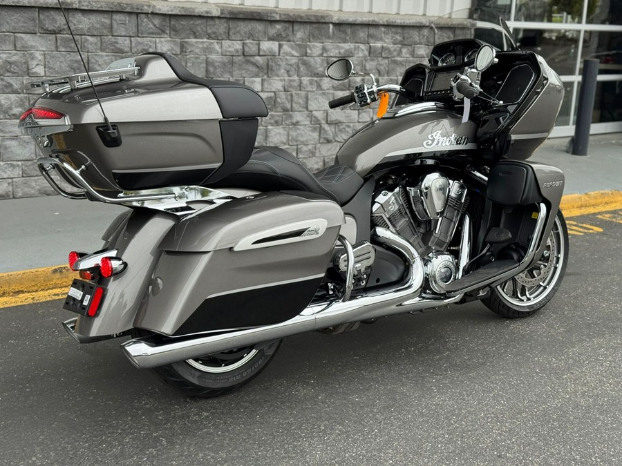 2025 Indian Motorcycle Pursuit® Limited® with PowerBand Audio Package