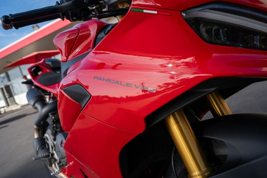2025 Ducati Panigale V2 S