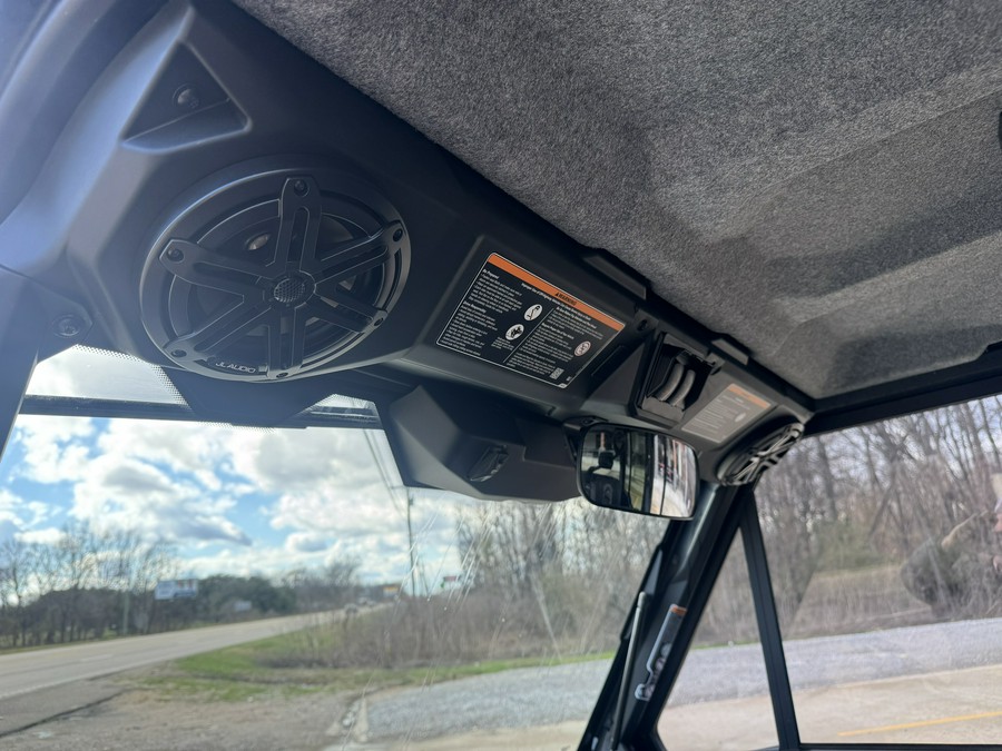 2026 Can-Am Defender MAX Limited HD11