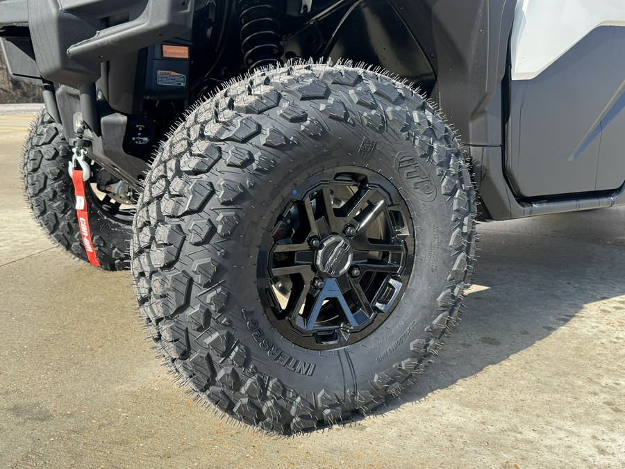 2026 Can-Am Defender MAX Limited HD11