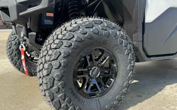 2026 Can-Am Defender MAX Limited HD11