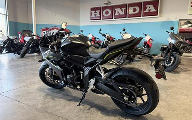 2026 Honda CBR650R E-Clutch