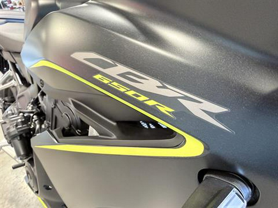 2026 Honda CBR650R E-Clutch