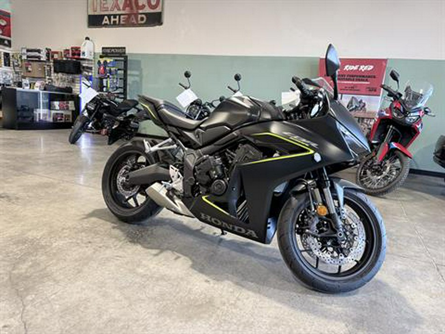 2026 Honda CBR650R E-Clutch