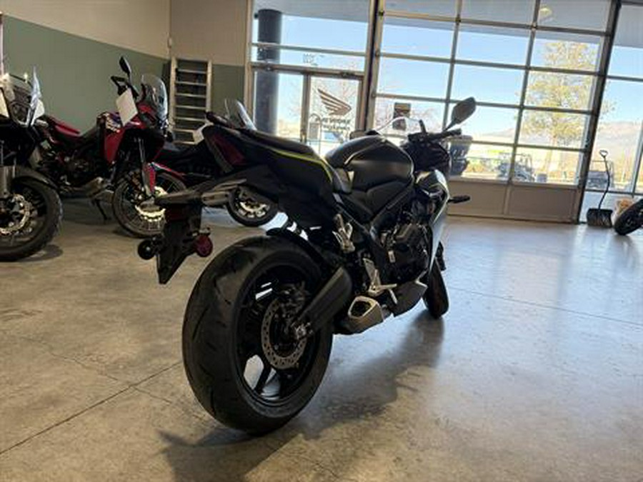 2026 Honda CBR650R E-Clutch