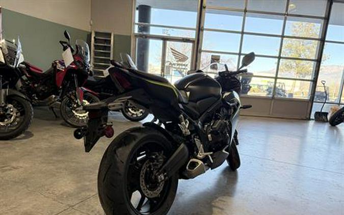 2026 Honda CBR650R E-Clutch