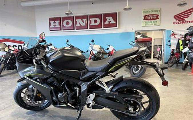 2026 Honda CBR650R E-Clutch