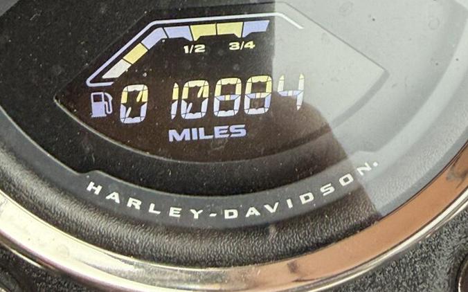 Harley-Davidson® Low Rider® S Vivid Black