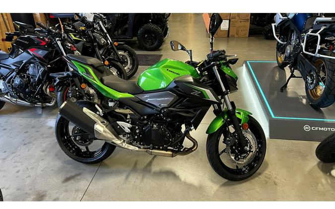 2024 Kawasaki Z500 ABS - Candy Lime Green/Metallic Flat Spark Black/Metallic Graphite Gray(DP)