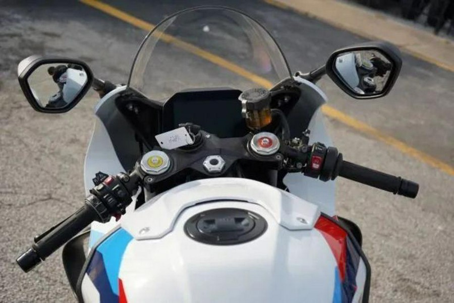 2026 BMW M1000RR Light White/M Motorsport (Carbon Wheels)