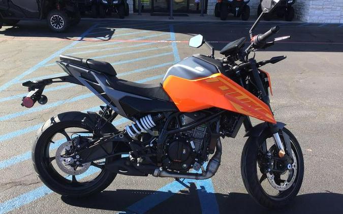 2024 KTM 250 Duke First Look [13 All-New Fast Facts]