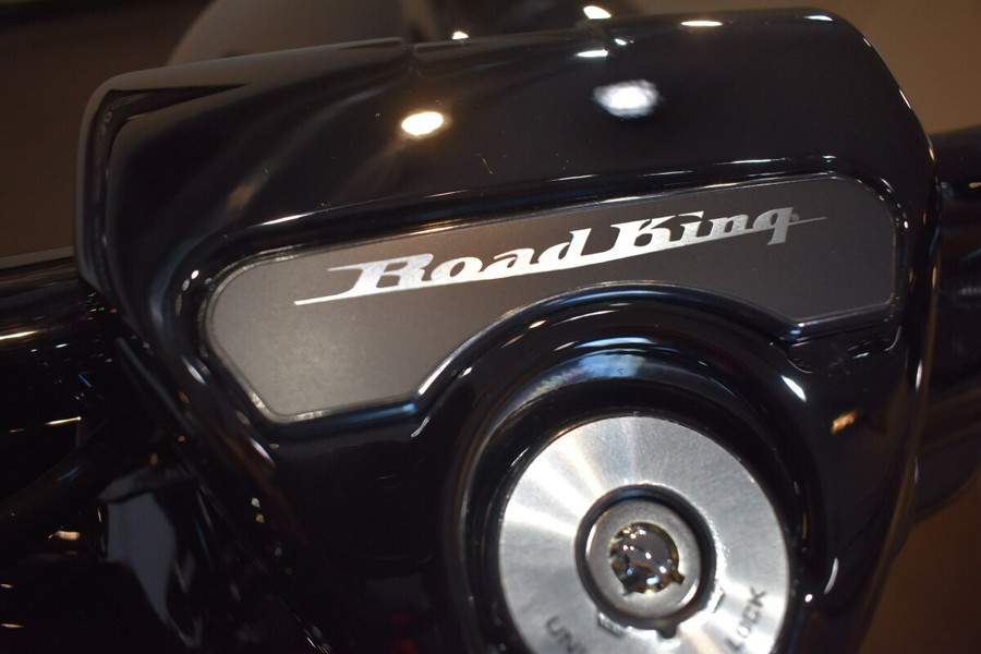 2025 Harley-Davidson® Road King® Special Vivid Black