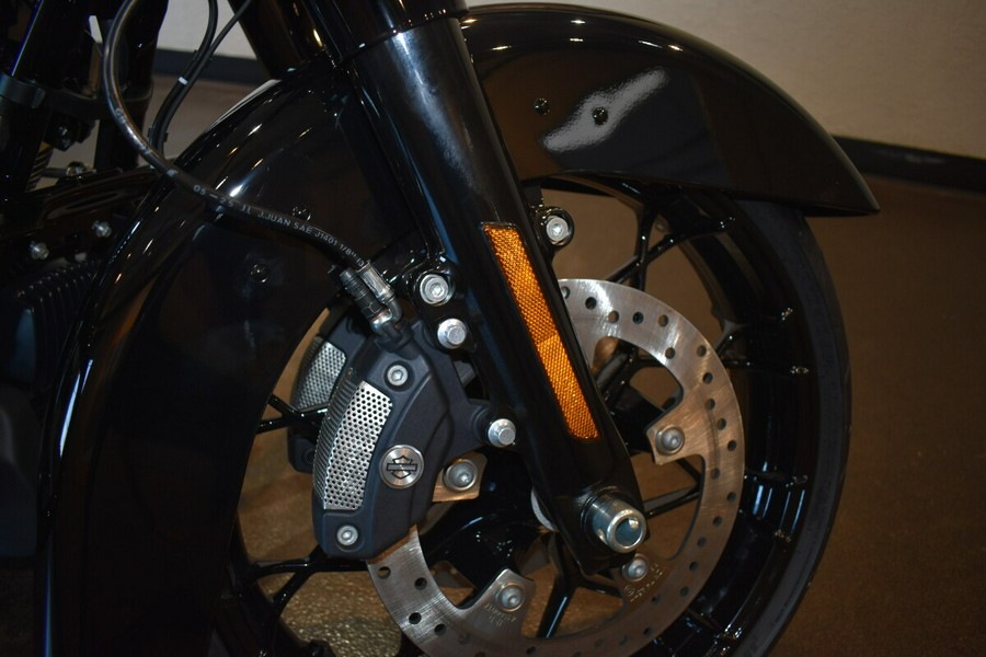 2025 Harley-Davidson® Road King® Special Vivid Black