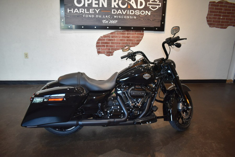 2025 Harley-Davidson® Road King® Special Vivid Black