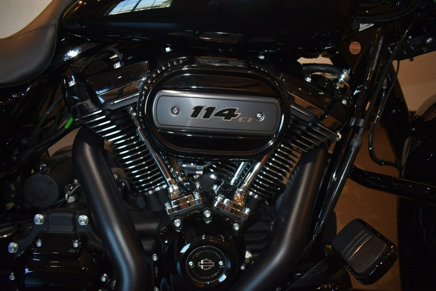 2025 Harley-Davidson® Road King® Special Vivid Black