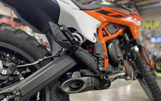 2025 KTM Enduro 390 R