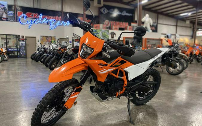 2025 KTM Enduro 390 R