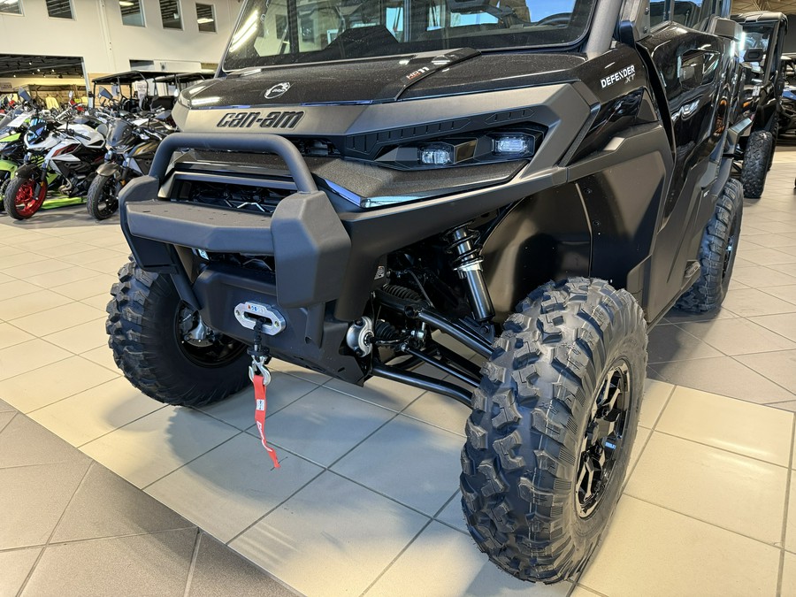 2026 Can-Am Defender XT CAB HD11