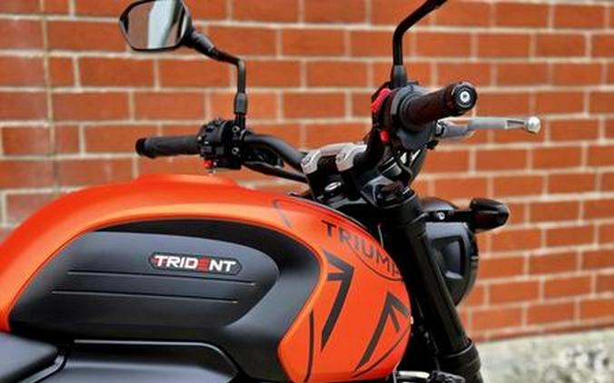 2023 Triumph Trident 660 Matte Baja Orange / Matte Storm Grey