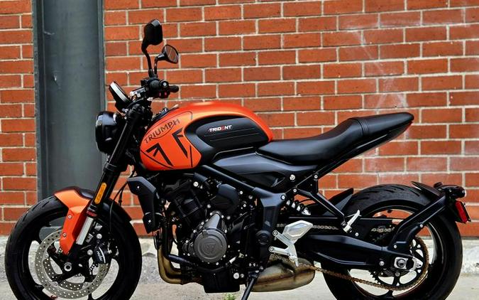 2023 Triumph Trident 660 Matte Baja Orange / Matte Storm Grey