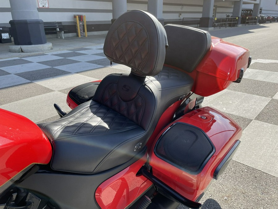 2023 Indian Challenger Dark Horse