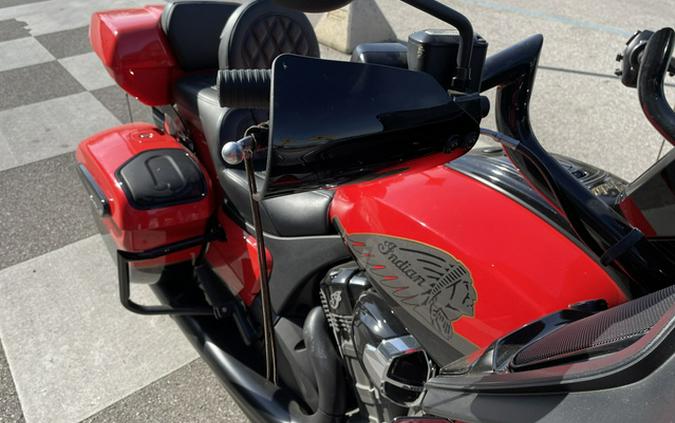 2023 Indian Challenger Dark Horse