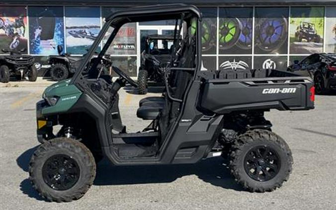 2025 Can-Am Defender DPS HD10