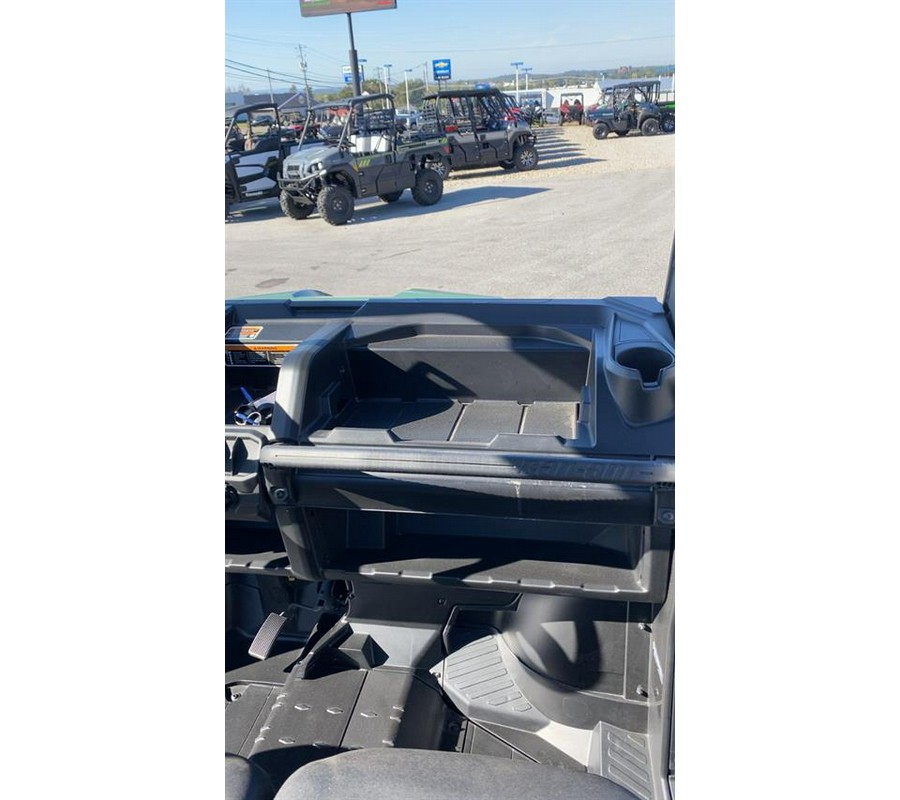 2025 Can-Am Defender DPS HD10