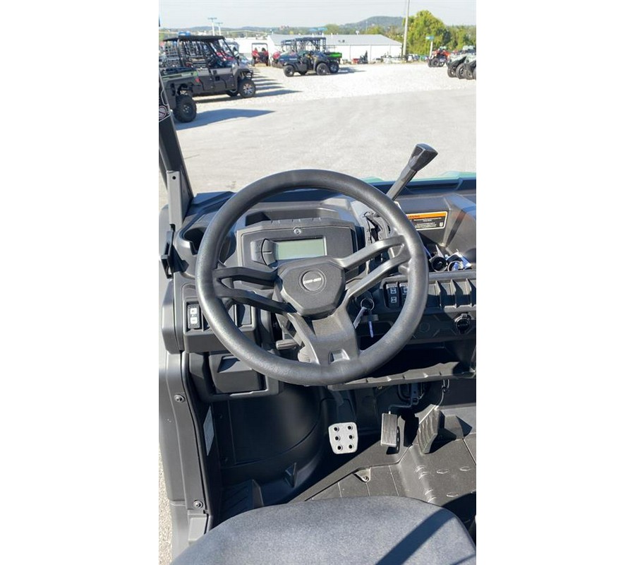 2025 Can-Am Defender DPS HD10