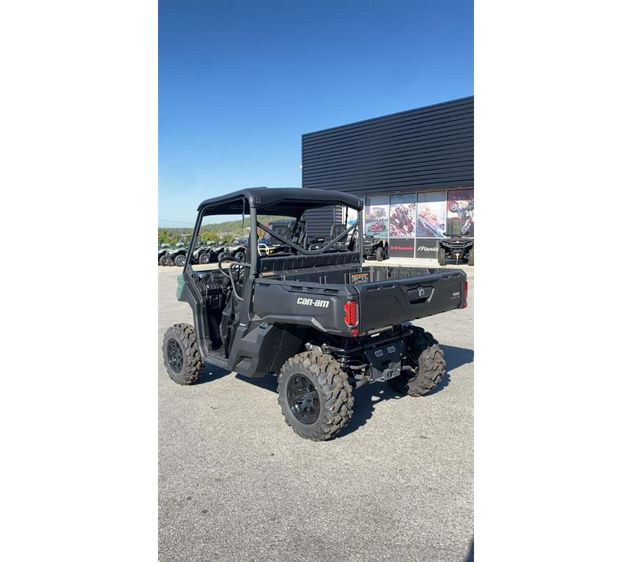 2025 Can-Am Defender DPS HD10
