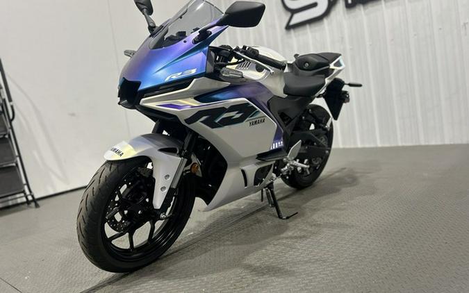2025 Yamaha YZF-R3 R3