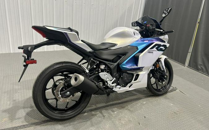 2025 Yamaha YZF-R3 R3